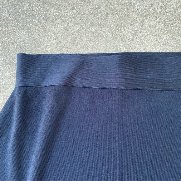 MISOOK Black Acrylic Stretch Skirt - Picture 5 of 7